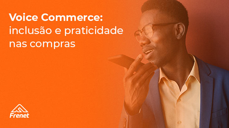 O Voice Commerce é uma tendência de compra que está se expandindo. Saiba o que é e como funciona essa modalidade. Você já deve ter ouvido falar da Alexa, Siri e outras assistentes virtuais disponíveis no mercado. Com elas, é possível desempenhar ações utilizando apenas comandos por voz. Segundo uma pesquisa realizada pela consultoria Ilumeo, o uso de assistentes de voz cresceu 47% no Brasil durante a pandemia. Dentre os entrevistados, 48% afirma utilizar o comando por voz ao menos uma vez por semana. Além disso, 20% responderam que utilizam o recurso diariamente. Há alguns anos comprar fora do varejo físico era praticamente inimaginável. Hoje, o comércio eletrônico cresceu significativamente e muitas pessoas preferem realizar compras sem sair de casa. Você já pensou em oferecer na sua loja virtual mais uma modalidade de compra? Que tal possibilitar a compra por voz? Essa é uma realidade possível com o Voice Commerce. Vamos te explicar como funciona essa modalidade e o que fazer utilizá-la na sua loja virtual. Confira abaixo: O que é Voice Commerce? O Voice Commerce consiste na compra por voz. Dessa forma, os assistentes virtuais são conduzidos por comandos ditos em voz alta para realizar a compra. Essa modalidade de compra é possível graças a inteligências artificiais hospedadas em smartphones e outros dispositivos conectados à internet.   Como funciona? Na prática, o consumidor inicia a ação com um comando previamente configurado no assistente virtual. Esse comando pode ser uma palavra ou até mesmo uma frase curta. Desse modo, o assistente virtual é ativado e o cliente deve informar a loja que deseja efetuar a compra utilizando o Voice Commerce. Após, é necessário dizer o item que deseja comprar, exemplo: blusa branca tamanho P. Feito isso, se o dispositivo virtual possuir tela, será feito a exibição das opção correspondente à pesquisa por voz. Assim, o consumidor precisa dizer em voz alta a opção escolhida, por exemplo: quero a blusa branca no valor de R$35,00. Dessa maneira, o próximo passo é o assistente virtual questionar qual a forma de pagamento, frete e outras informações necessárias para a finalização da compra. Sendo assim, basta o consumidor fazer os comandos por voz respondendo as perguntas. Quais são as vantagens? Uma das principais vantagens oferecidas pelo Voice Commerce é a agilidade na compra. Isso ocorre pois o assistente virtual consegue passar pelas etapas mais rapidamente. Assim como, o cliente não perde tempo digitando as informações de cadastro, por exemplo. Ou seja, ele responde as perguntas e o formulário é preenchido rapidamente pelo assistente virtual. Outro benefício muito interessante é a inclusão de pessoas com deficiência e não alfabetizados. Dessa forma, deficientes visuais ou com limitações motoras, conseguem efetuar a compra sem a necessidade do auxílio de outras pessoas. O mesmo acontece com consumidores que não foram alfabetizados. Além disso, outra vantagem proporcionada pelo Voice Commerce é o aumento da conversão em vendas. Afinal, esse recurso melhora a usabilidade proporcionada com que o público PCD ou analfabeto passe a consumir na sua loja virtual por ter essa acessibilidade. Adequação da loja para o Voice Commerce O primeiro passo para proporcionar o Voice Commerce na sua loja virtual é fazer os ajustes técnicos. Dessa maneira, é necessário que sua equipe de tecnologia faça as adaptações necessárias para que os assistentes virtuais possam ser utilizados durante a compra em seu site. Também, é importante que as descrições dos produtos utilize palavras de fácil entendimento. Assim, o assistente virtual encontrará os itens com maior facilidade de acordo com o comando do consumidor. É interessante que utilize técnicas de SEO nas descrições. Além disso, responder às principais dúvidas que podem surgir durante a compra é muito importante. Por isso, faça uma descrição completa, com todas as informações do produto, valor e outros detalhes. Por fim, os dados são muito valiosos. Dessa forma, investir em segurança é extremamente importante para proteger sua loja e os consumidores. Afinal, ninguém quer ter problemas por utilizar documentos e cartões de crédito em compras online. Ah! Não esqueça da Frenet. Conte com a gente para oferecer as melhores e mais atrativas opções de frete para o seu e-commerce. Crie sua conta agora gratuitamente e aproveite o universo de possibilidades que podemos te oferecer.